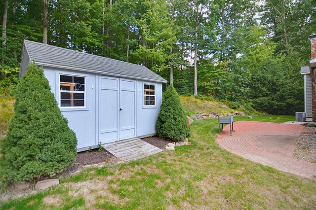 17 Olde English Road, Bedford, NH 03110