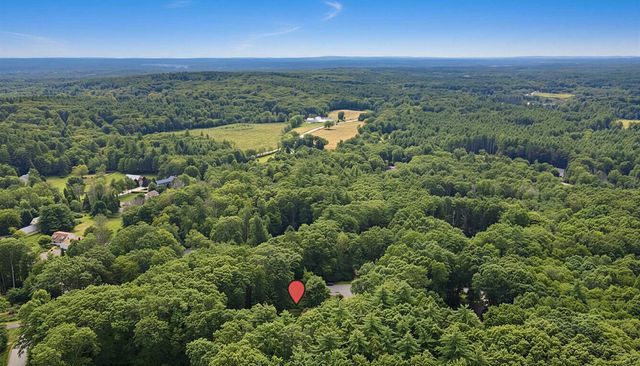 17 Olde English Road, Bedford, NH 03110