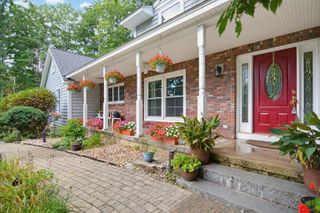 17 Olde English Road, Bedford, NH 03110