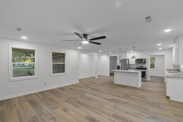 510 Woodham, Headland, AL 36345