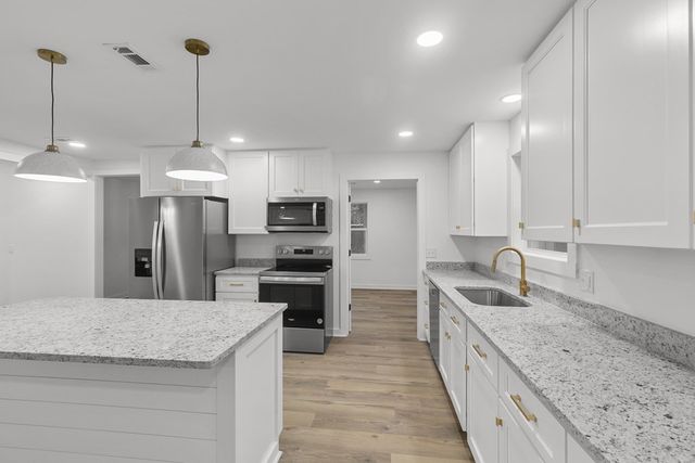 510 Woodham, Headland, AL 36345