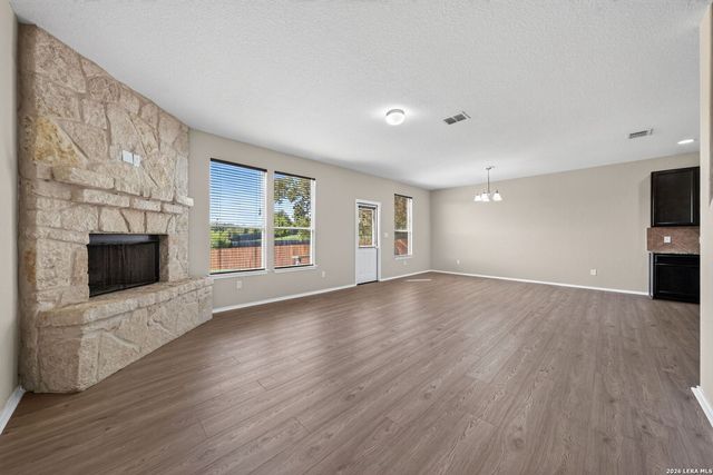 7635 PRESIDIO HVN, Boerne, TX 78015