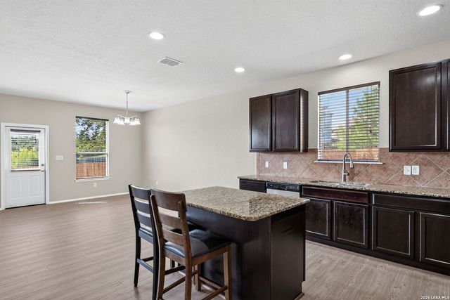 7635 PRESIDIO HVN, Boerne, TX 78015