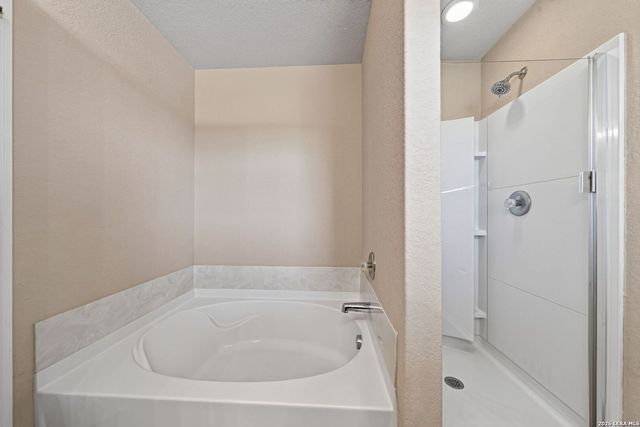 7635 PRESIDIO HVN, Boerne, TX 78015
