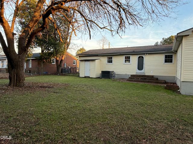 503 Spring Avenue, Spring Lake, NC 28390