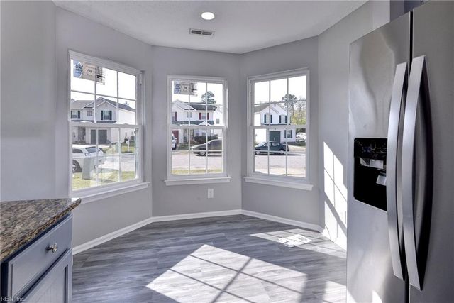 313 Warwick Landing PW, Newport News, VA 23606