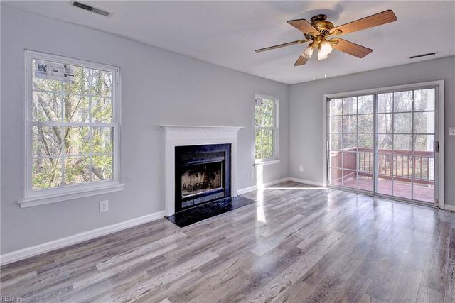 313 Warwick Landing PW, Newport News, VA 23606