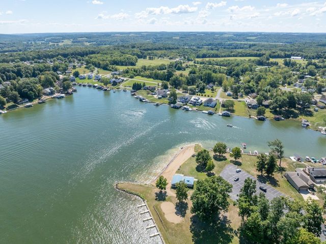 318 Crabapple Drive, Howard, OH 43028