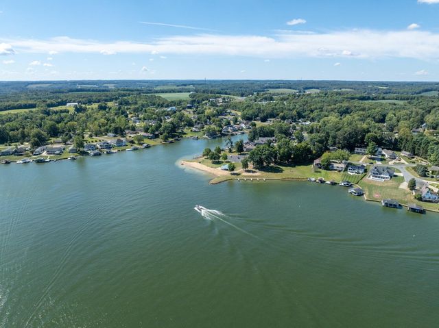 318 Crabapple Drive, Howard, OH 43028