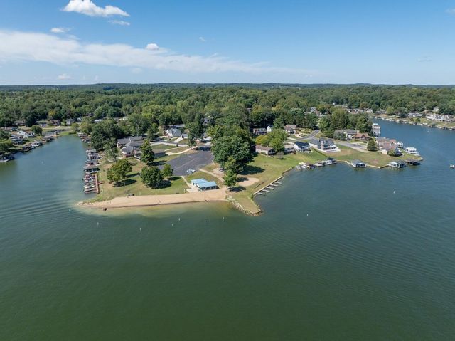 318 Crabapple Drive, Howard, OH 43028