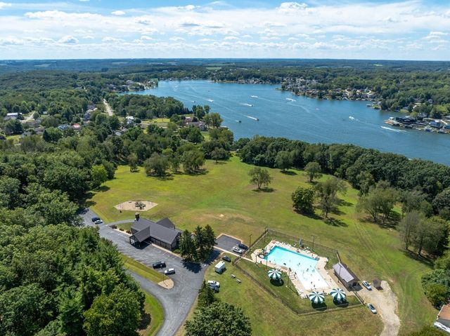 318 Crabapple Drive, Howard, OH 43028