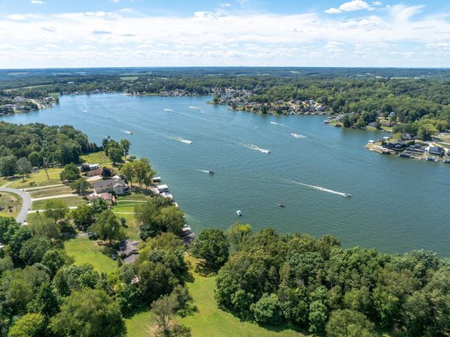 318 Crabapple Drive, Howard, OH 43028