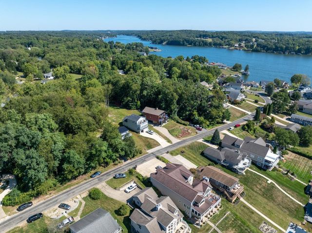 318 Crabapple Drive, Howard, OH 43028