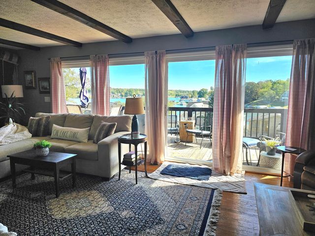 318 Crabapple Drive, Howard, OH 43028