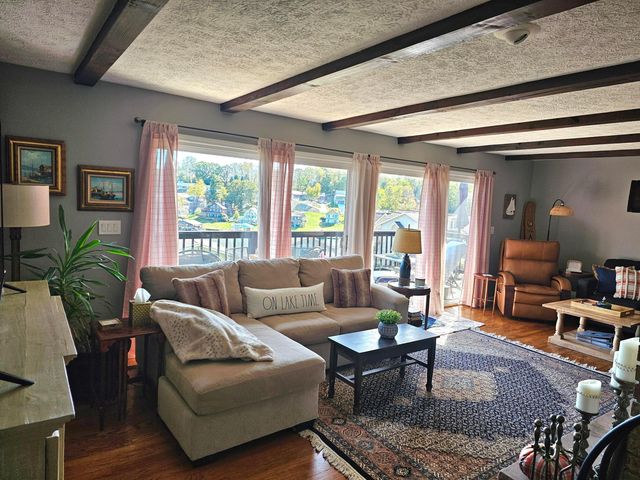 318 Crabapple Drive, Howard, OH 43028