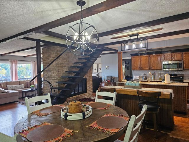 318 Crabapple Drive, Howard, OH 43028