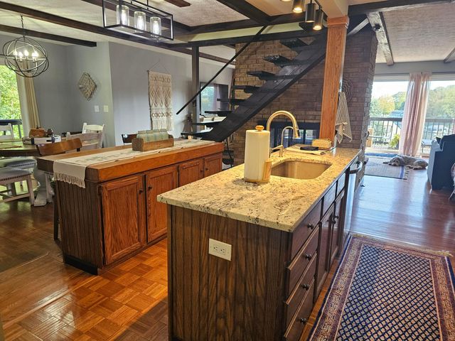 318 Crabapple Drive, Howard, OH 43028