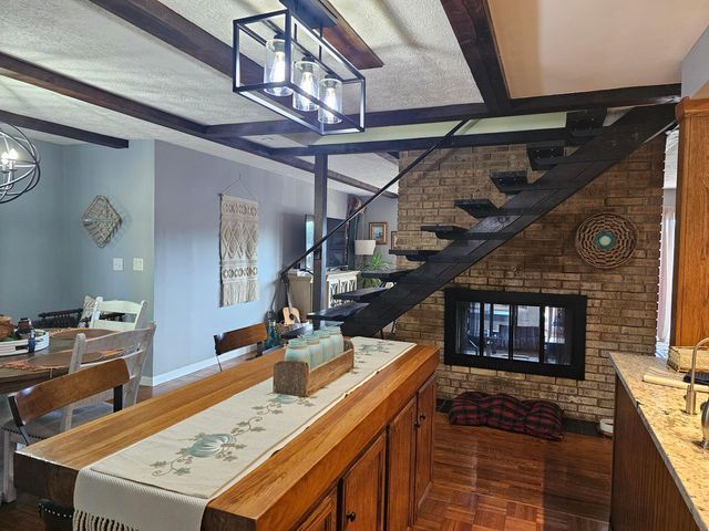 318 Crabapple Drive, Howard, OH 43028