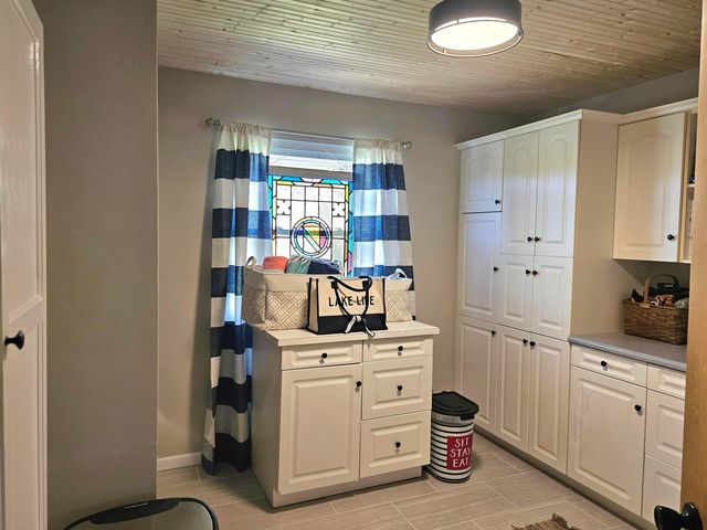 318 Crabapple Drive, Howard, OH 43028