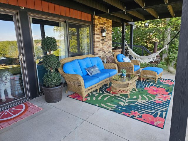 318 Crabapple Drive, Howard, OH 43028