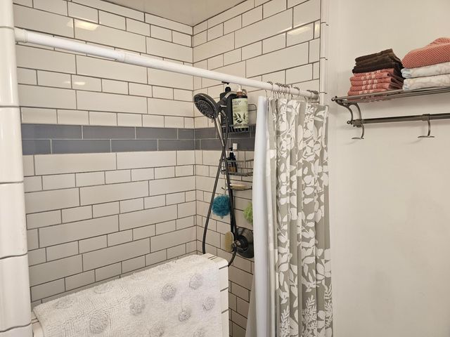 318 Crabapple Drive, Howard, OH 43028