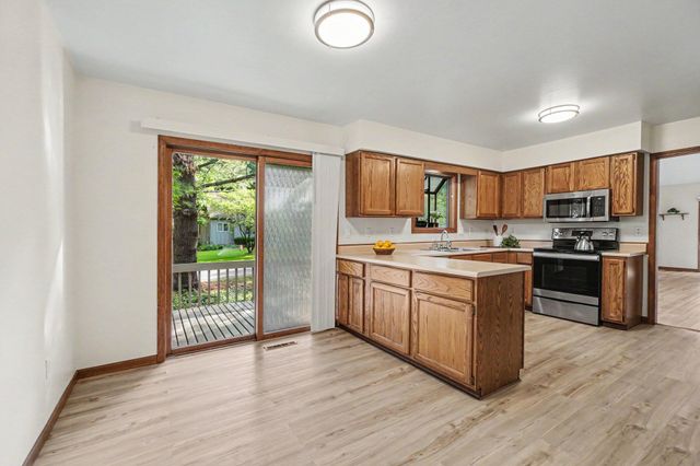 213 Raintree Circle 55, Kalamazoo, MI 49006