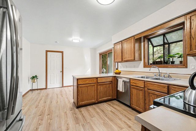 213 Raintree Circle 55, Kalamazoo, MI 49006