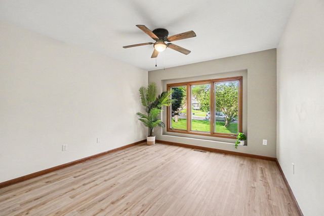 213 Raintree Circle 55, Kalamazoo, MI 49006