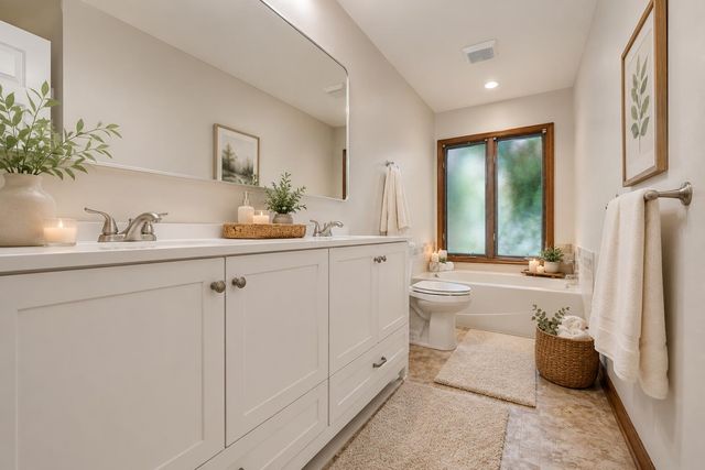 213 Raintree Circle 55, Kalamazoo, MI 49006