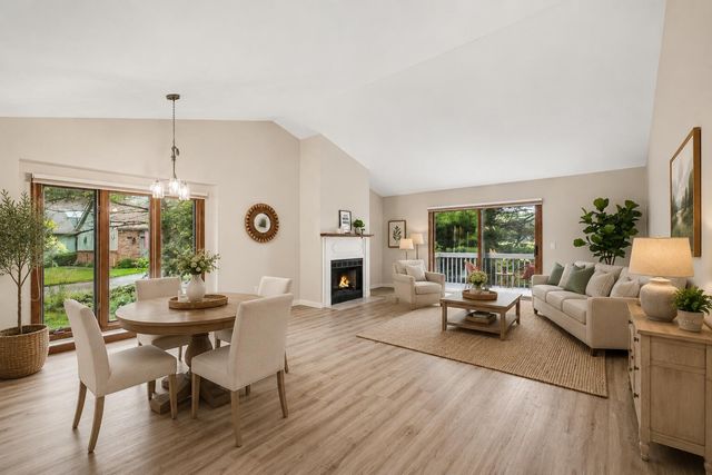 213 Raintree Circle 55, Kalamazoo, MI 49006