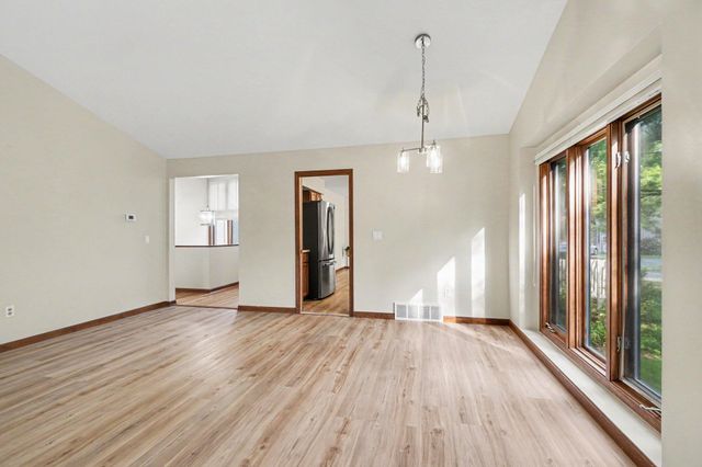 213 Raintree Circle 55, Kalamazoo, MI 49006