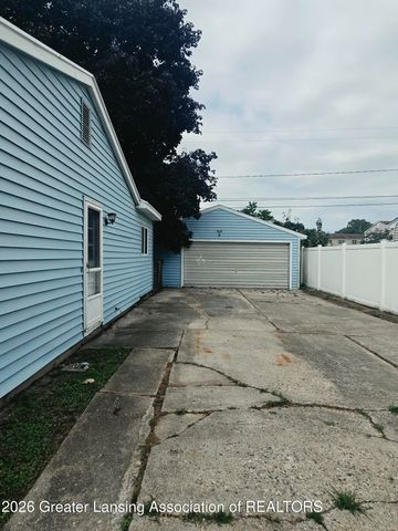 1583 Grayfriars Avenue, Holt, MI 48842
