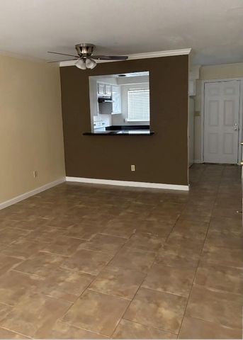 9901 Sharpcrest Street 9, Houston, TX 77036