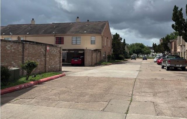 9901 Sharpcrest Street 9, Houston, TX 77036