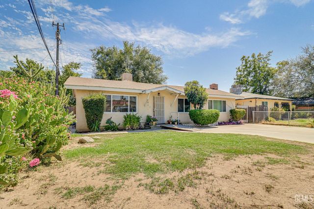 2055 Potomac Avenue, Bakersfield, CA 93307