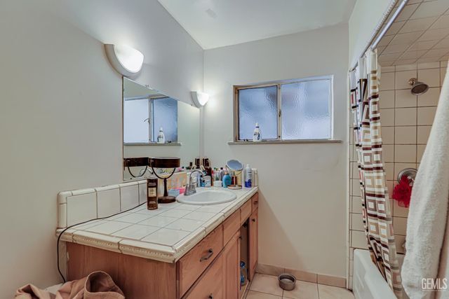2055 Potomac Avenue, Bakersfield, CA 93307