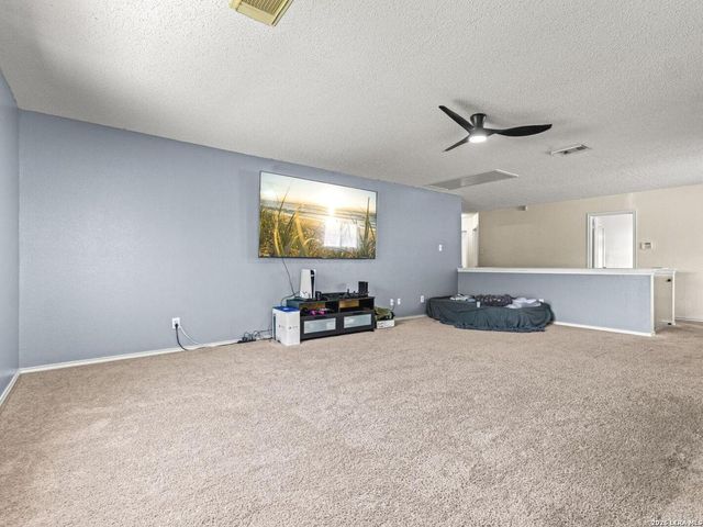 5202 Erickson Blf, San Antonio, TX 78247