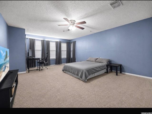 5202 Erickson Blf, San Antonio, TX 78247