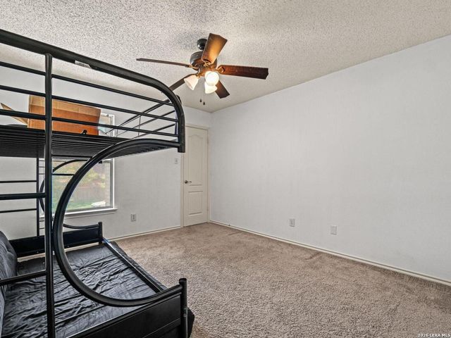 5202 Erickson Blf, San Antonio, TX 78247