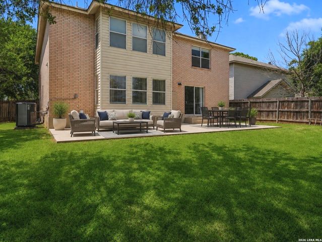 5202 Erickson Blf, San Antonio, TX 78247