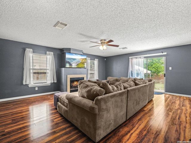 5202 Erickson Blf, San Antonio, TX 78247