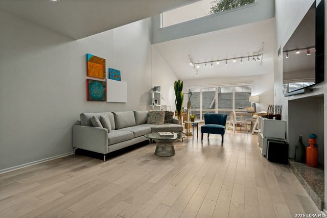 3 Gallery Court B, San Antonio, TX 78209