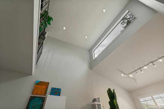 3 Gallery Court B, San Antonio, TX 78209
