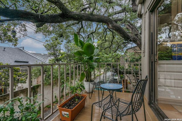 3 Gallery Court B, San Antonio, TX 78209