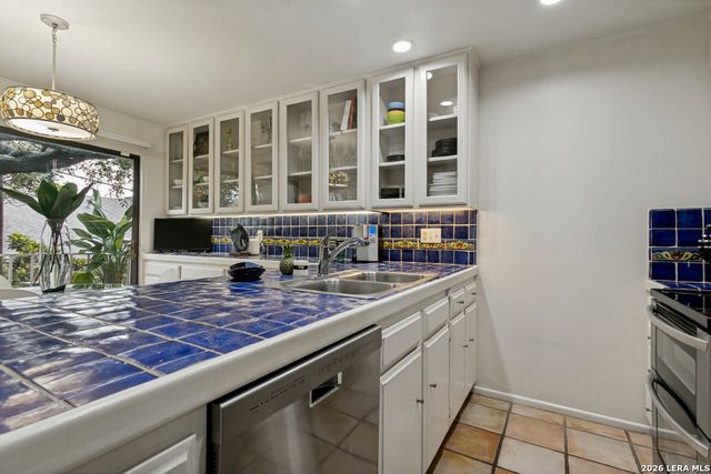 3 Gallery Court B, San Antonio, TX 78209