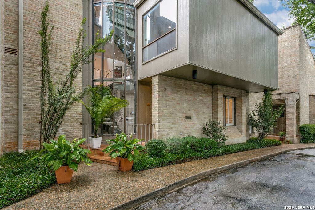 3 Gallery Court B, San Antonio, TX 78209