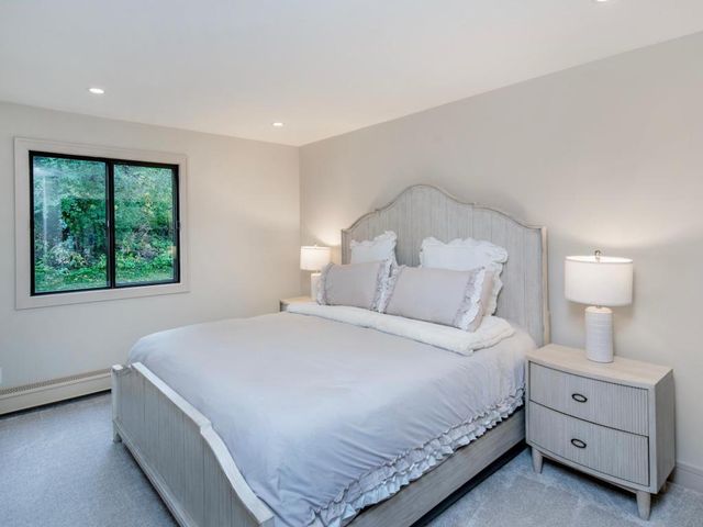 7401 W 101st Street 111, Bloomington, MN 55438