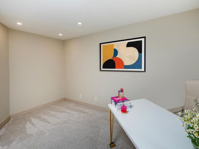 7401 W 101st Street 111, Bloomington, MN 55438