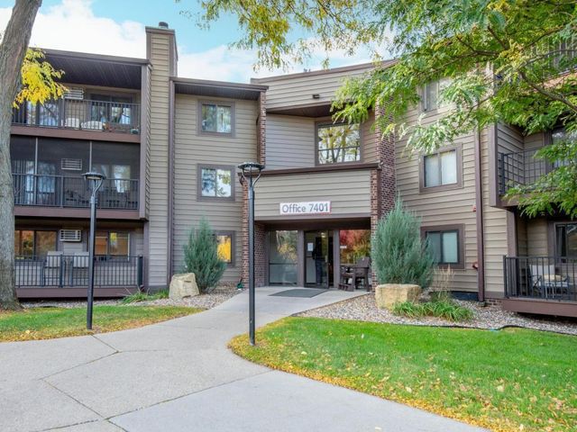 7401 W 101st Street 111, Bloomington, MN 55438