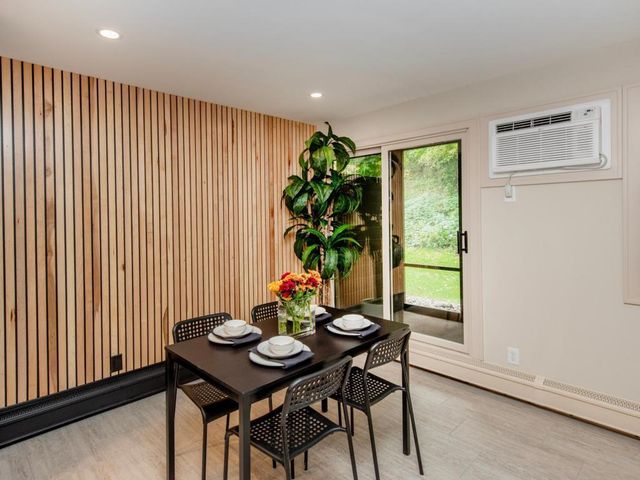 7401 W 101st Street 111, Bloomington, MN 55438